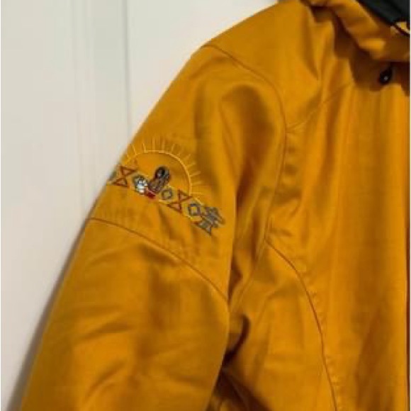 Yellow Parka - Picture 4 of 4